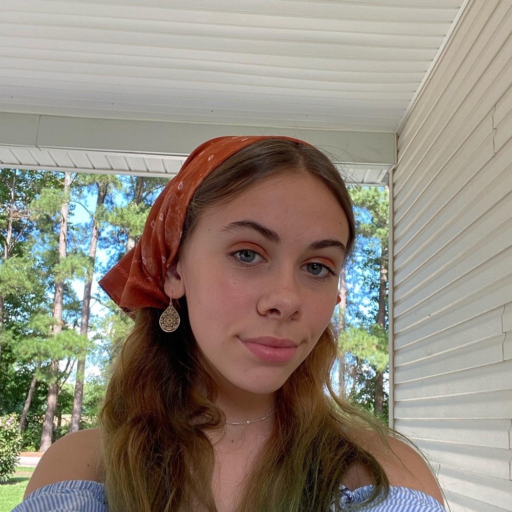 Meet your Posher, Gabbie